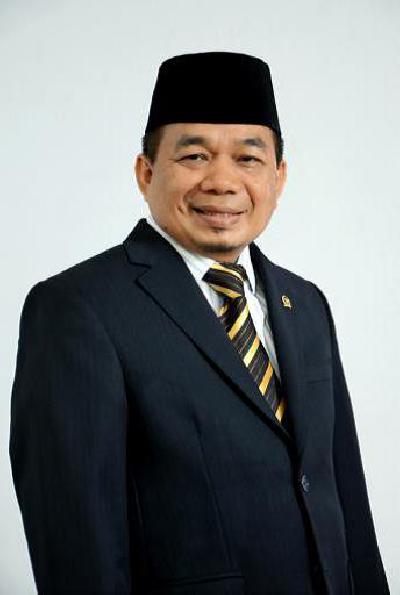 DR. KH. JAZULI JUWAINI, MA